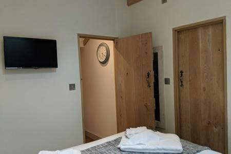 Skittles - Charming One Bedroom Apartment - Parking - Easy Access To Bath Box  Exterior foto